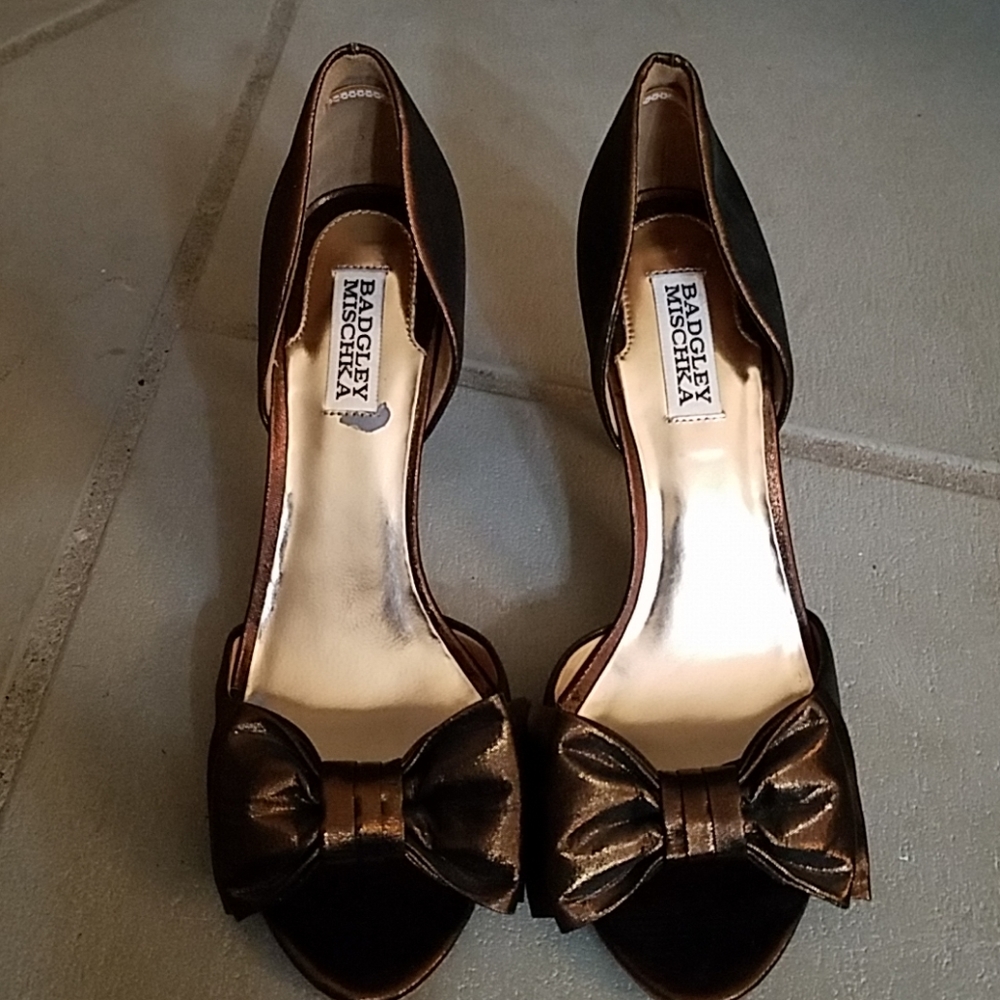 {Badgley Mischka} Copper Heels